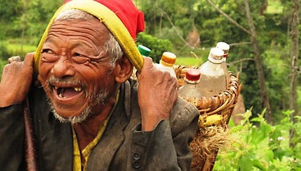 happy-old-man-nepal